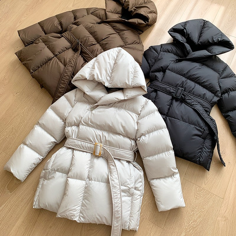 2025 Winter Women's Down Jackets Ultra Light Warm Cusual Coat Female Puffer Jacket With Belt Plus Size Hooded Short Parka