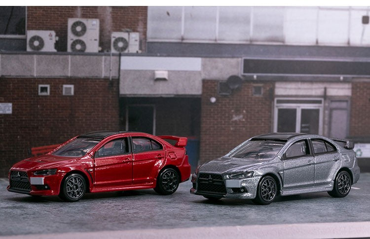 TOMY Mitsubishis JDM Lancer Evo X Carros de liga leve e veículos de brinquedo Modelo de carro em miniatura em escala para crianças