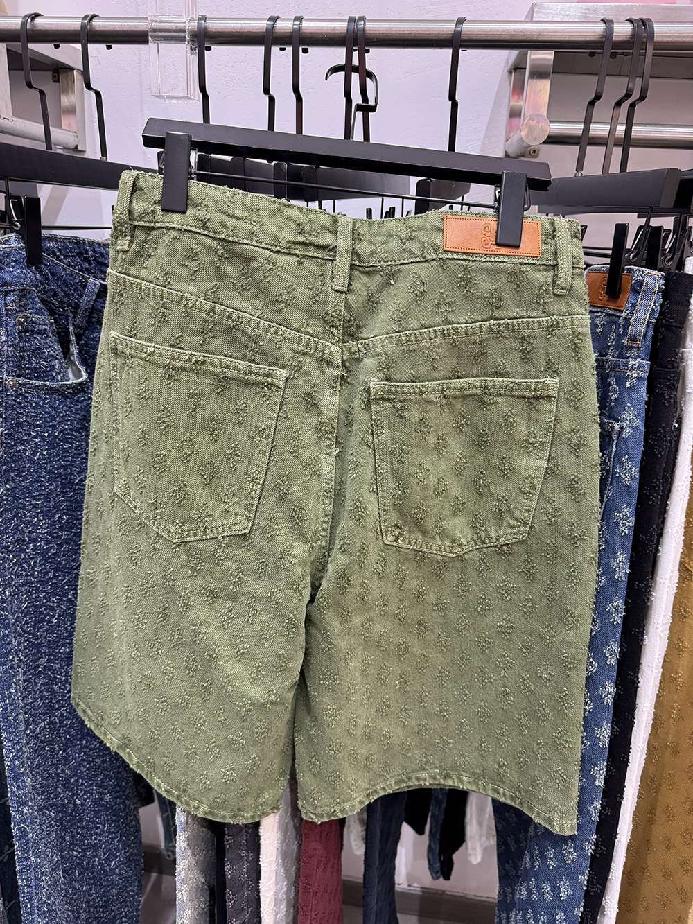 New Summer Men Distressed Short Jeans Vintage Jacquard Straight Leg Men's Denim Shorts Pants