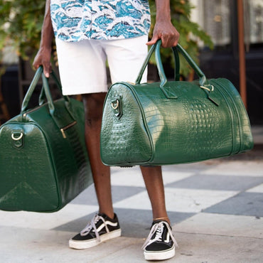 Vegan Leather Duffle Bag TSA-Approved Carry-On for Travel, Weekend, Gym, Unisex Use, Gold Hardware, Ideal for Men and Women