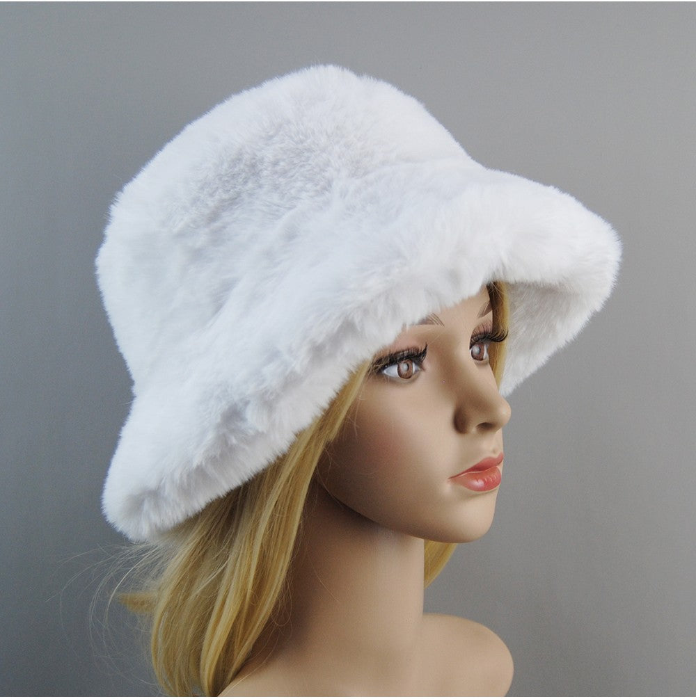 Chapéus de pele de coelho falso supermacios estilo novo 2025, forro de algodão para mulheres, gorros de esqui de moda russa quentes, cor sólida de pelúcia