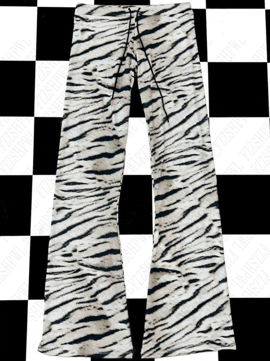 Emo Girls Wavy Slim pants Harajuku Punk Comfortable Aesthetic Y2K Women pants Fashion High Street vintage Yoga Gothic Streetwear