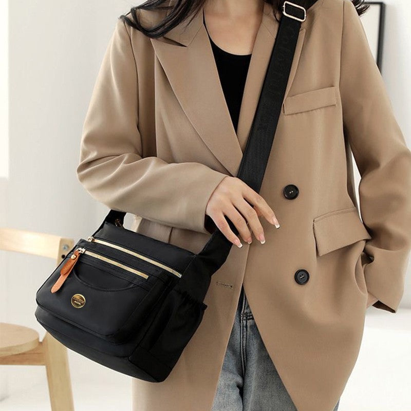 Neutral Crossbody Bags, Shoulder Bags, and Messenger Bags for Men and Women Are Suitable for Daily Commuting and Work Use