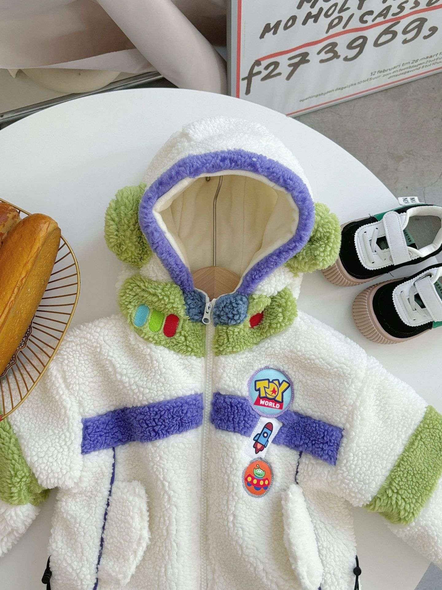 Casaco Infantil de Inverno Disney Buzz Lightyear 90-130cm Novo Bebê Menino Menina Desenho Animado Forro Polar Textura Engrossada Bloco de Cores Casaco com Capuz