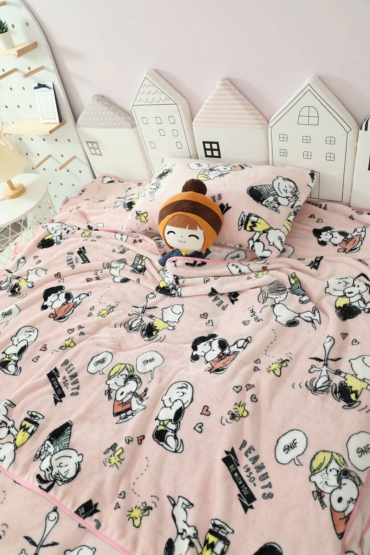 Snoopy Plush Blanket Comfortable Cartoon Snoopy Pattern Printing Flannel Blanket Office Nap Blanket Bedroom Bedspread Girl Gift