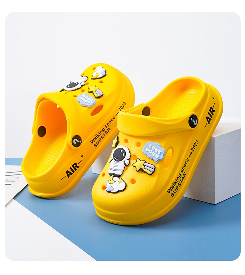 Kids Summer Sandals EVA Design Children Slippers Soft Non Slip Platform Slides Outdoor Garden Shoes High Quality Fashion Shoes