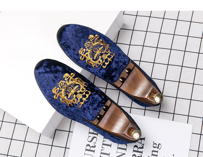 2022 Wedding Dress Shoes Casual Men Loafers New Big Size Lazy Peas shoes Embroidery Moccasins Shoes Suede Leather shoes Zapatos