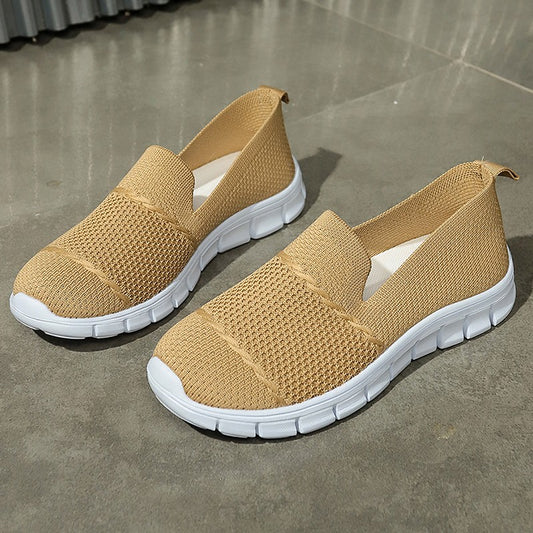Lightweight Knitting Casual Sneakers Women Plus Size 36-43 Breathable Mesh Flats Woman Slip On Soft Sole Walking Shoes Ladies