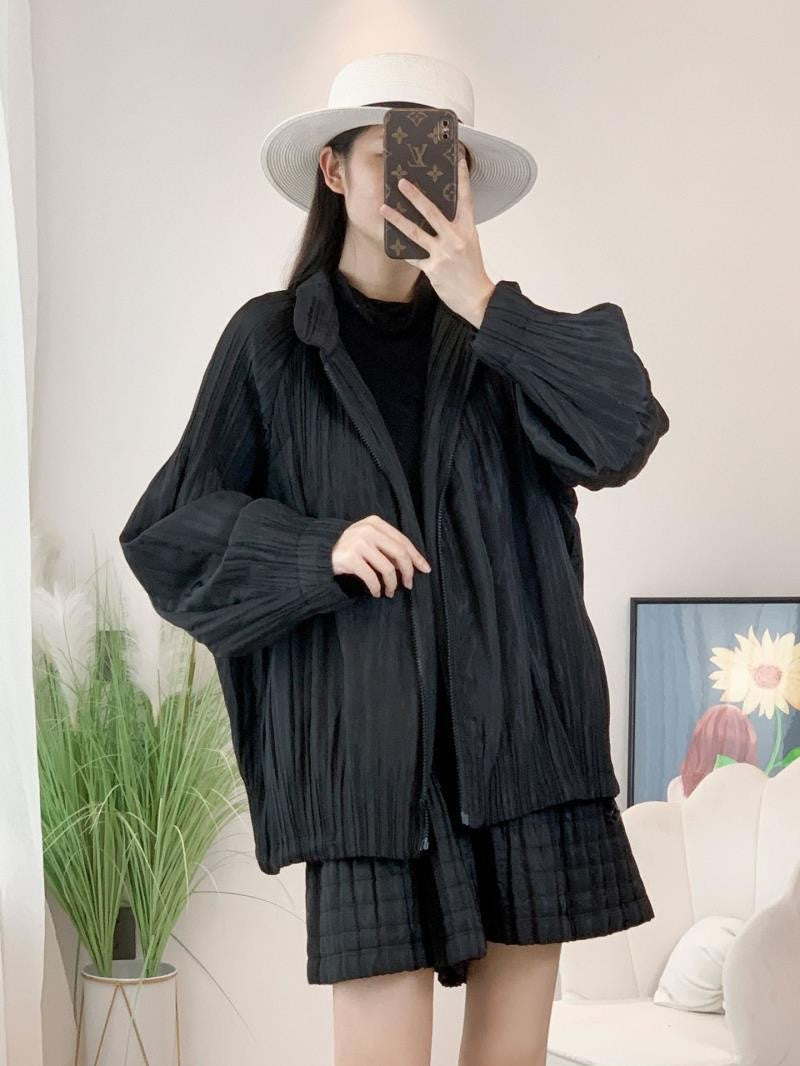 Miyake Wind Pleated Fashion High-end Fashion Commuter Women's Long-sleeved Short Wind-resistant Warm Coat Cotton-Padded Clothes