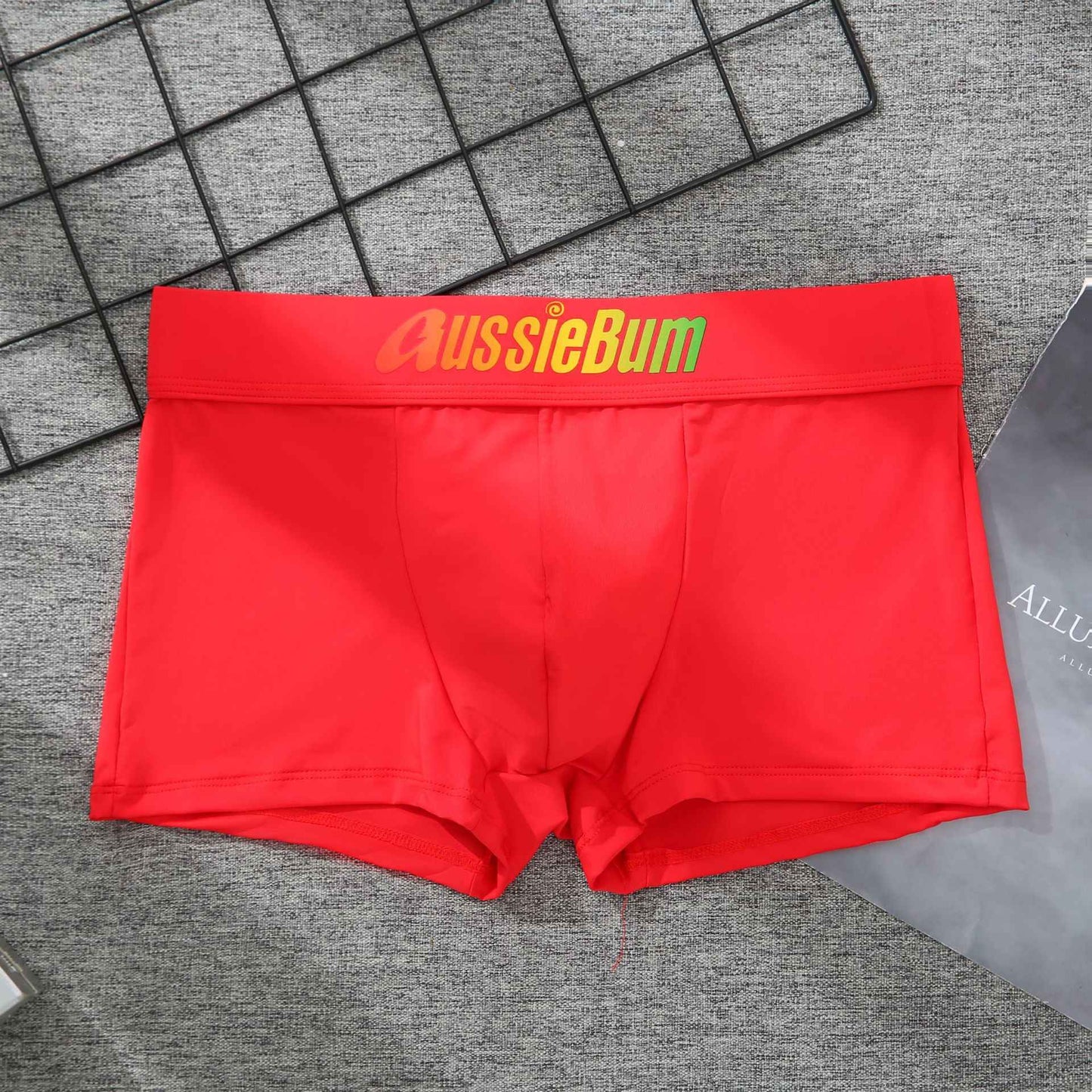 Men's boxer panties, milk silk low rise U convex bag stretch breathable comfortable youth shorts