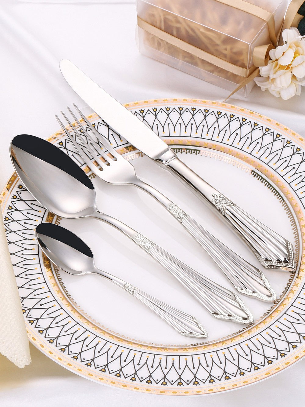 Conjunto com 6 Facas de Mesa Royal Polido Espelhado Apropriado para Máquina de Lavar Louça, Uso Doméstico, Cozinha e Bar