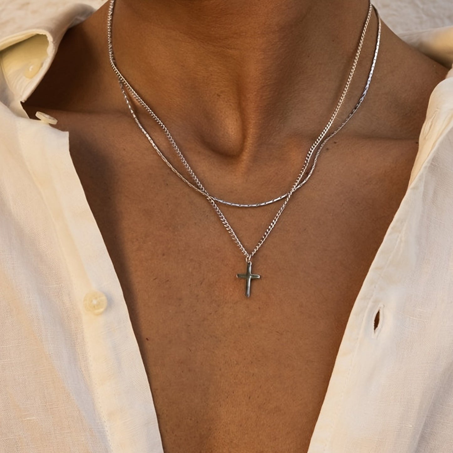 Colar Minimalista Masculino com Pingente de Cruz Presente Perfeito para Namorado Joia da Moda Estilosa