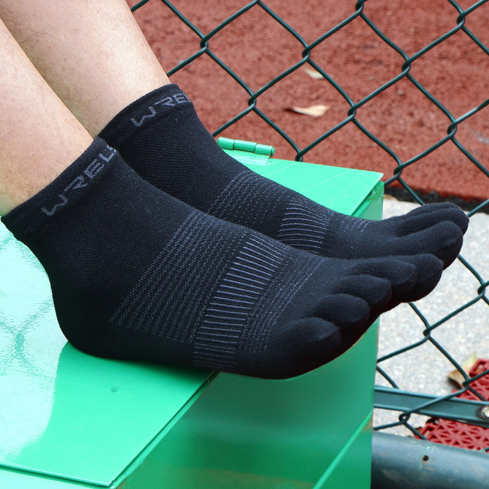 WRELS 1 Pair of New Quick-drying, Sweat-wicking, Breathable CoolMax Split-toe Sports Socks for Marathon Running Fitness Cycling
