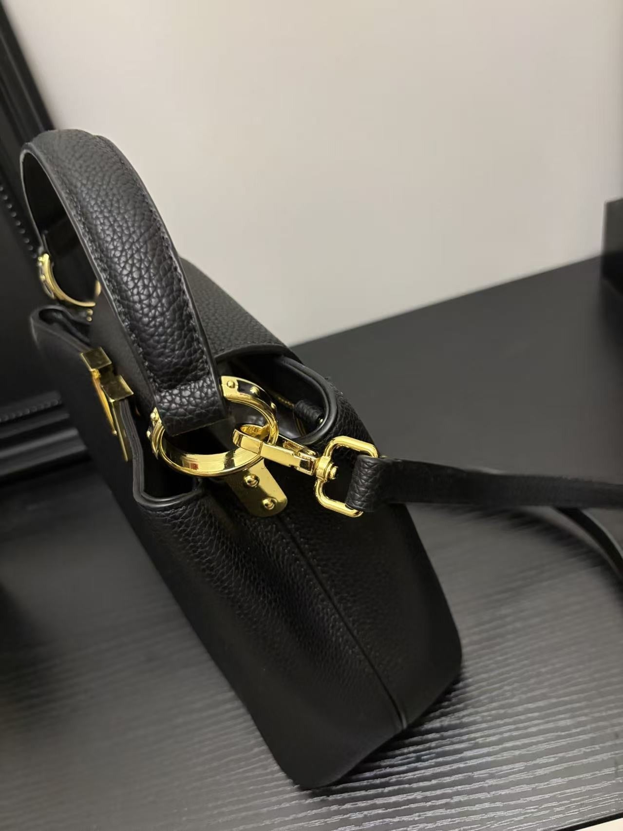 New Vintage Shoulder Bag for Women Cowhide Underarm Crossbody Bucket Bag Ladies Luxury Designer Handbags with Original Logo