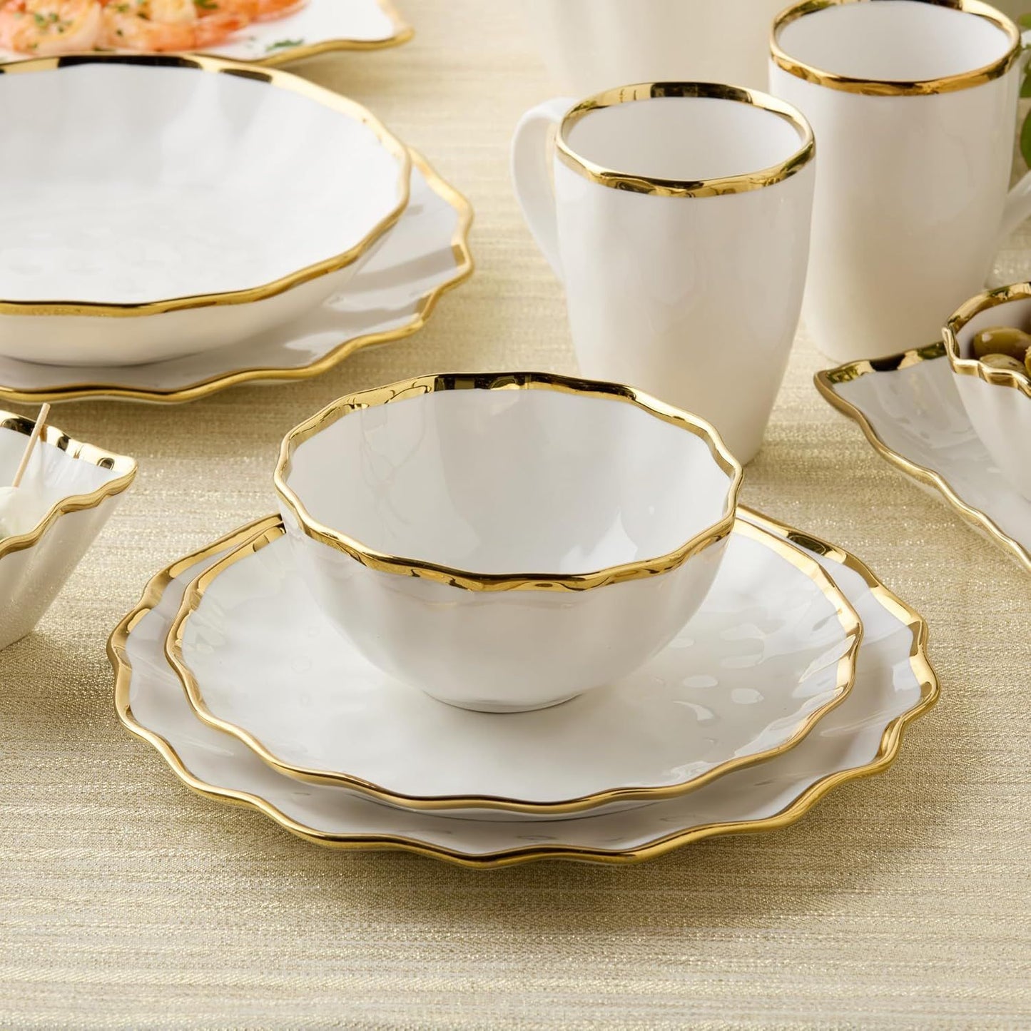 Regency Gold 16-Piece Dinnerware Set – Elegant Gold Rimmed Porcelain Plates, Bowls & Mugs – Service for 4 – Sophisticated Dining