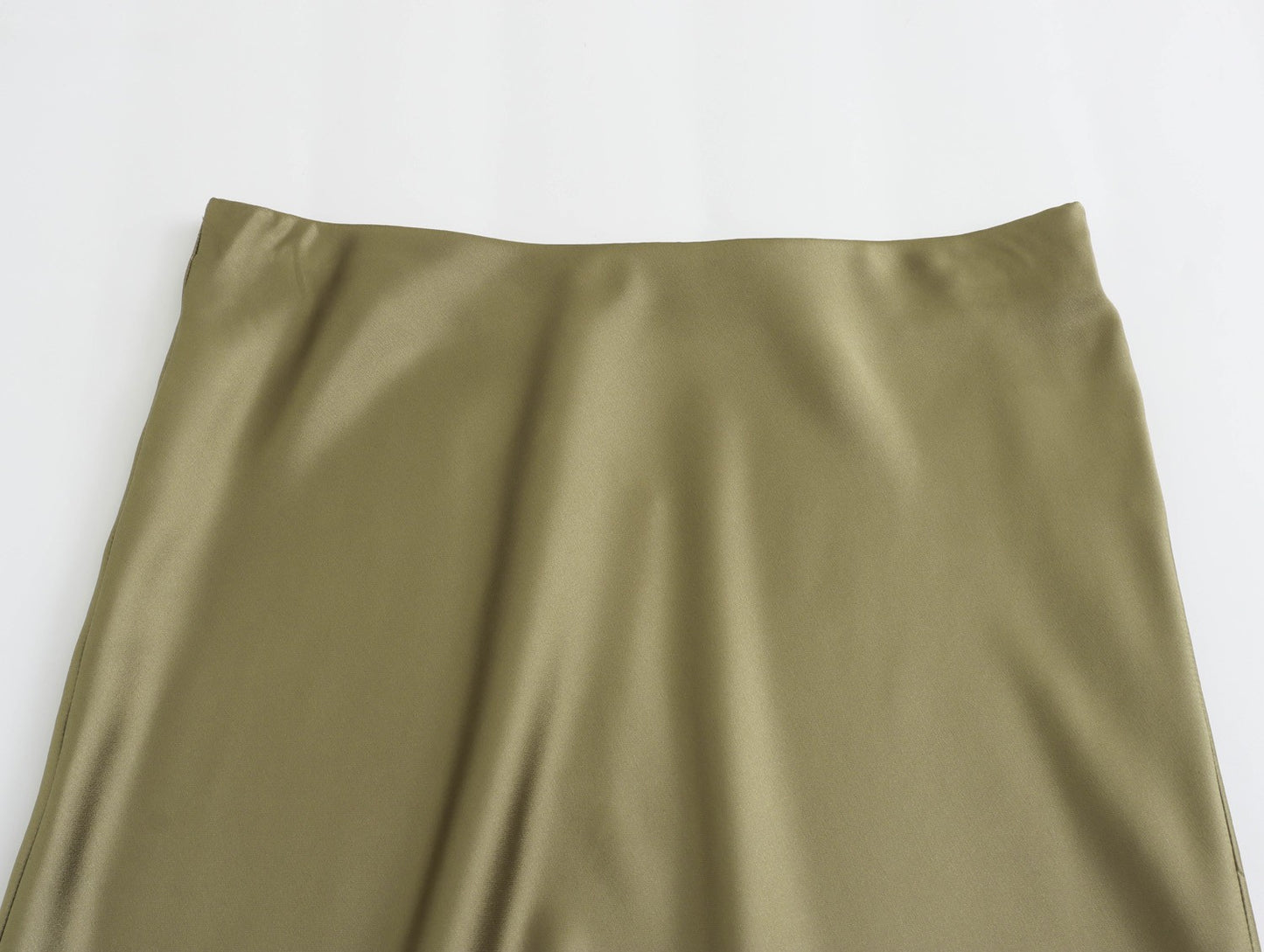 XNWMNZ Women's Fashion 2023 Flowing Satin Midi Skirt Women Vintage Elastic High