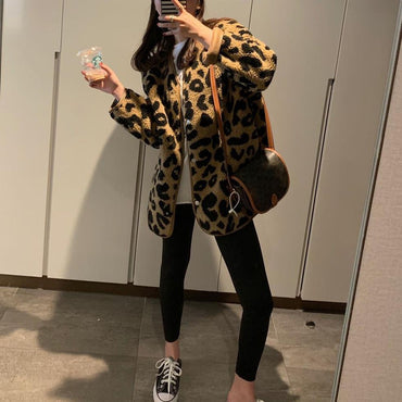 New Vintage Leopard Print Winter Warm Coats Female Fashion Lightweight Lamb Wool Jacket Women Casual Loose Plush Short Outerwear
