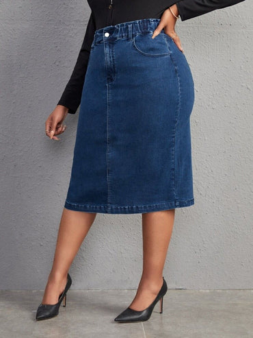 Women's Plus-Size Denim Skirt Is Comfortable, Slim-Fitting and Elegant