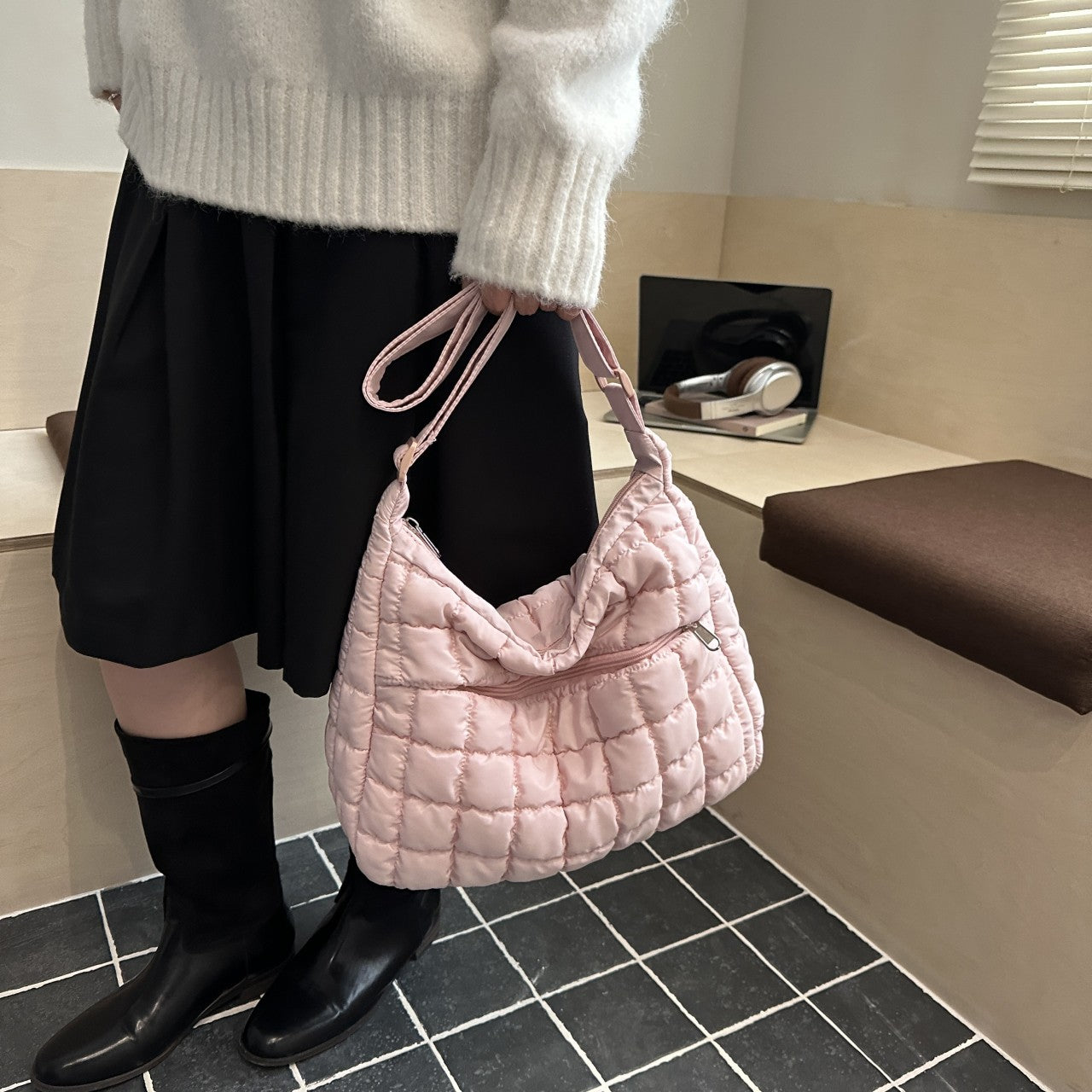2025 New Quilted Puffer Shoulder Bag for Women Large Capacity Tote Sling Bag Fashion Casual Crossbody Satchel Bag Female Handbag
