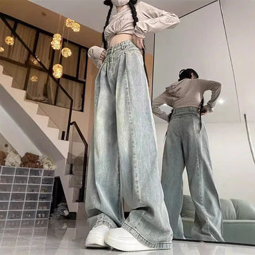 Vintage Light Blue Rugged Jeans Women's Loose-fit High-waisted Slimming Straight-leg Denim Trousers New Autumn Collection