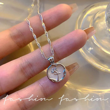 New Irregular Round Shell Metal Rose Pendant Stainless Steel Necklace for Women's Vintage Clavicle Chain Party Luxury Jewelry