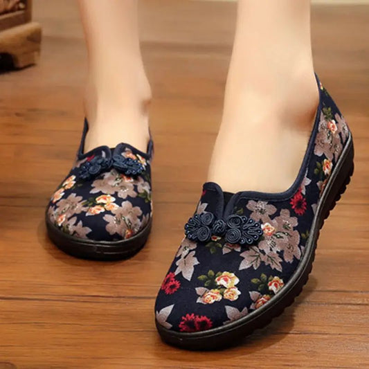 Women's Ethnic Embroidered Flats Soft Bottom Non-Slip Middle-aged Flat Mom Shoes Female Old Beijing Cloth Shoes