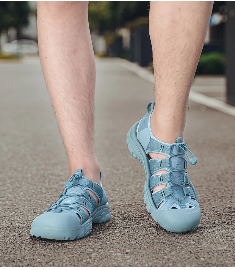 2025 Summer Men's Sandals Thick soled Baotou beach shoes Outdoor oversized casual Shoes Male lightweight hollow sandals Homme