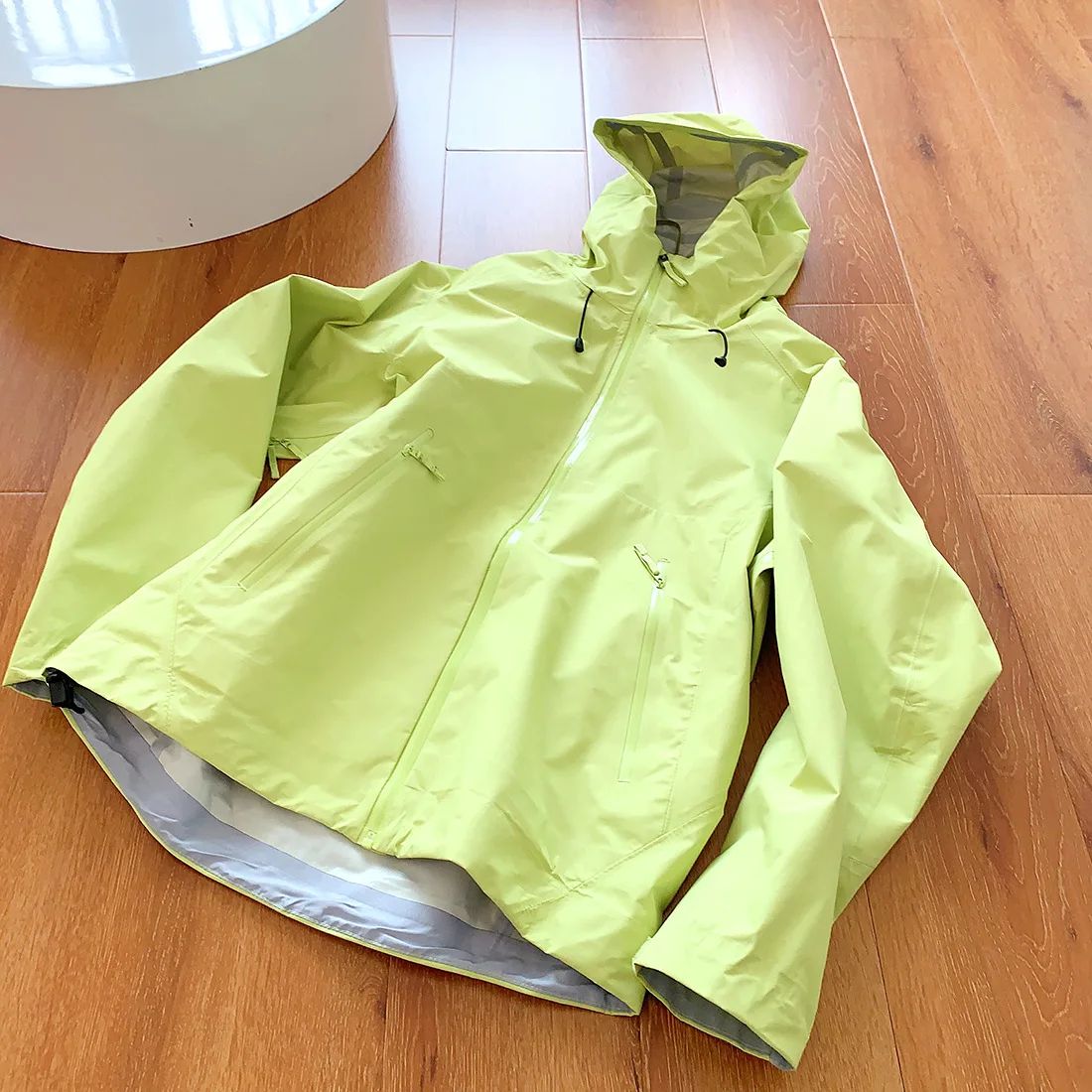 ARC New Storm Jacket Lovers Outdoor Sports Camping Mountain Skiing Trend Fashion British Wind Leisure Waterproof Storm Jacket