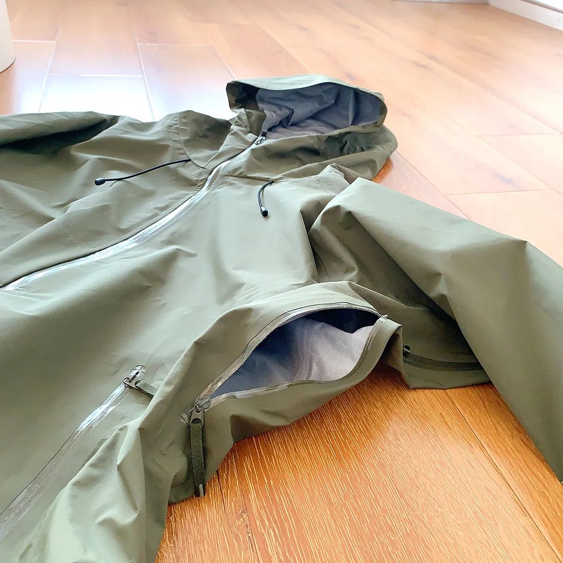 ARC New Storm Jacket Lovers Outdoor Sports Camping Mountain Skiing Trend Fashion British Wind Leisure Waterproof Storm Jacket