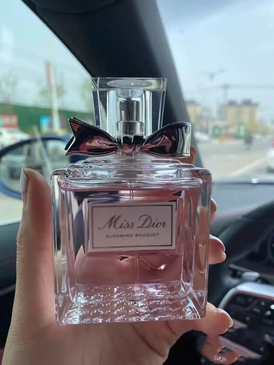 Perfume Feminino 100ml Longa Duração Frangrância Leve Marca Fresca Encontro Romântico Charme Confiante Spray Corporal Aroma Rosas