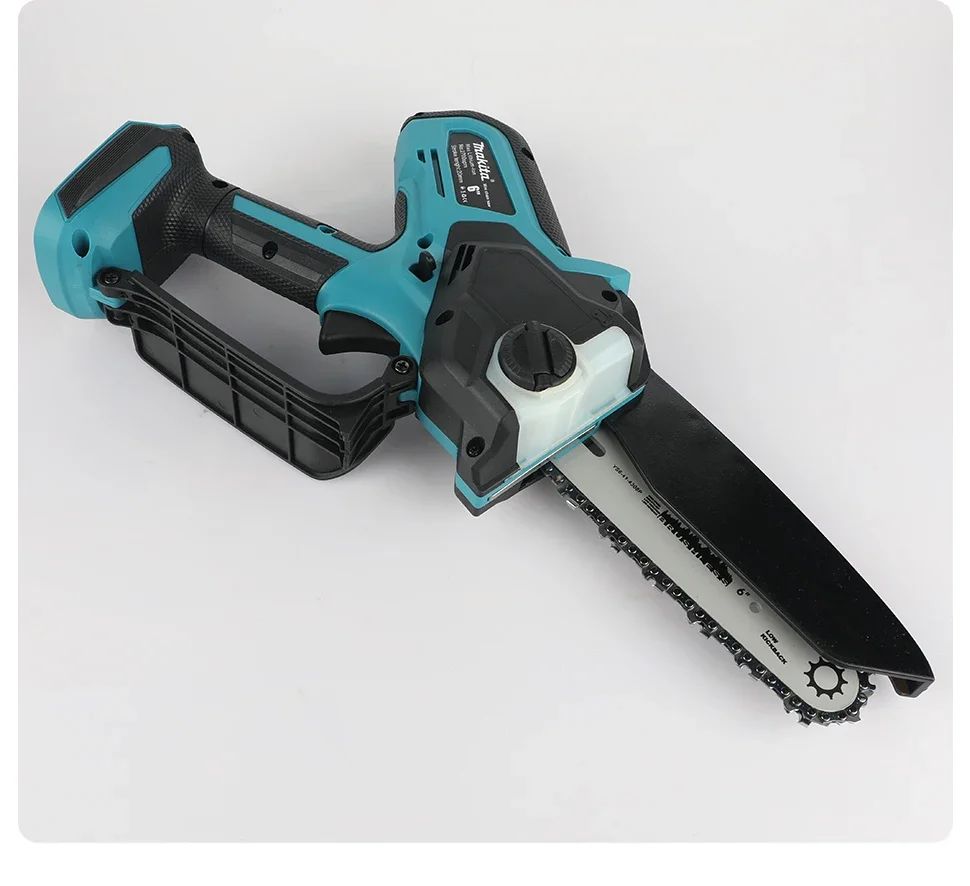 Motosserra Elétrica Makita: Curso de 20 mm, Velocidade de 8,0 m/s, equipada com Defletor Antirespingos e Corrente Automática