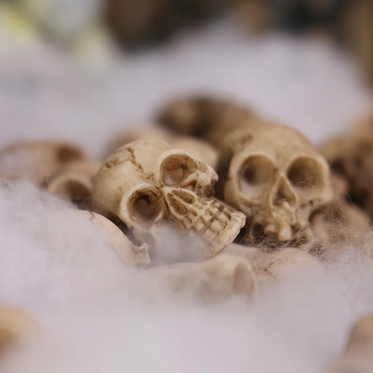 20pcs Halloween Decorative Skeleton Head Miniature Ornaments Outdoor Home Garden Lawn Unique Flower Pot Decorative Skull Statue