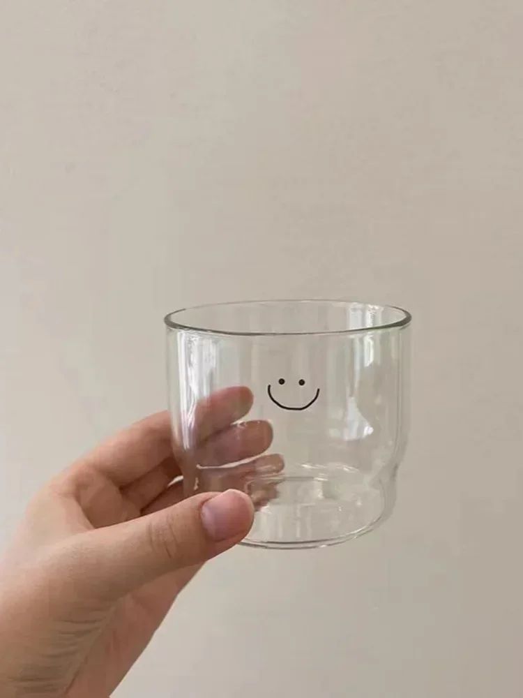 Copo de Vidro Borossilicato Transparente Criativo em Formato de Copos Empilhados para Sala de Estar, Copo Fofo Estampado com Coração, Copos para Beber