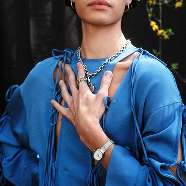 Bredan Oval Watch Women's Small and Luxury Retro European and American Personalized Quartz Fritillaria Dial