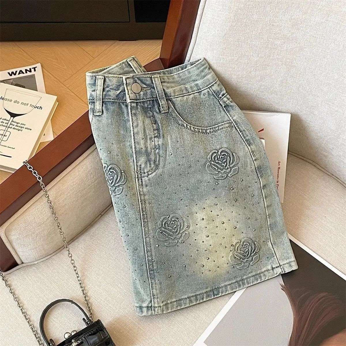 Bright Line Decoration Embroidered Diamonds Denim Short Skirt Female 2025 Spring Summer New Trend Sexy Buttons A-line Skirt
