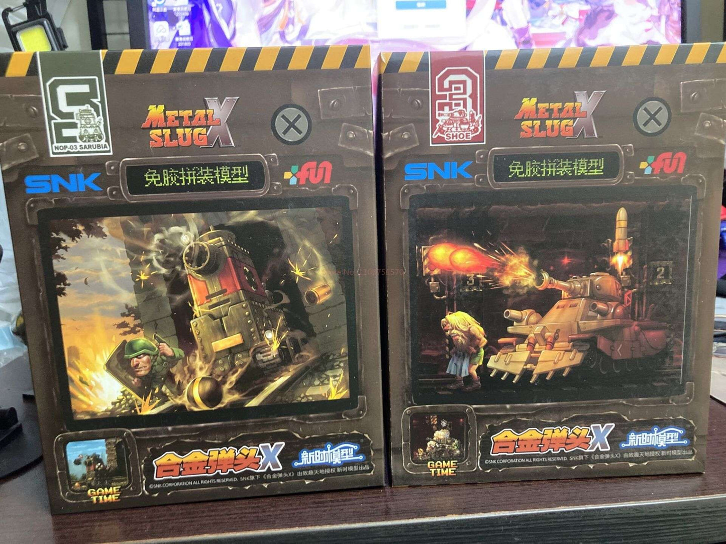 Kit de Modelo Metal Slug X Hot New Release em Estoque - Pequena Escala Tanque/Avião/Caminhão DIY com Figuras de Soldados Cativos