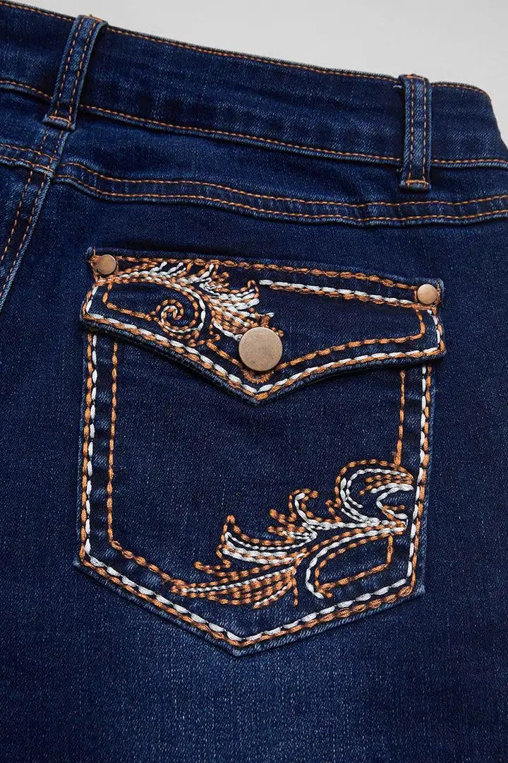Stylish Cowgirl Boo-Cut Denim Jean Exquisite Embroidery Stretch & Comfortable Ladies Country Outfit Western Women Trousers T02