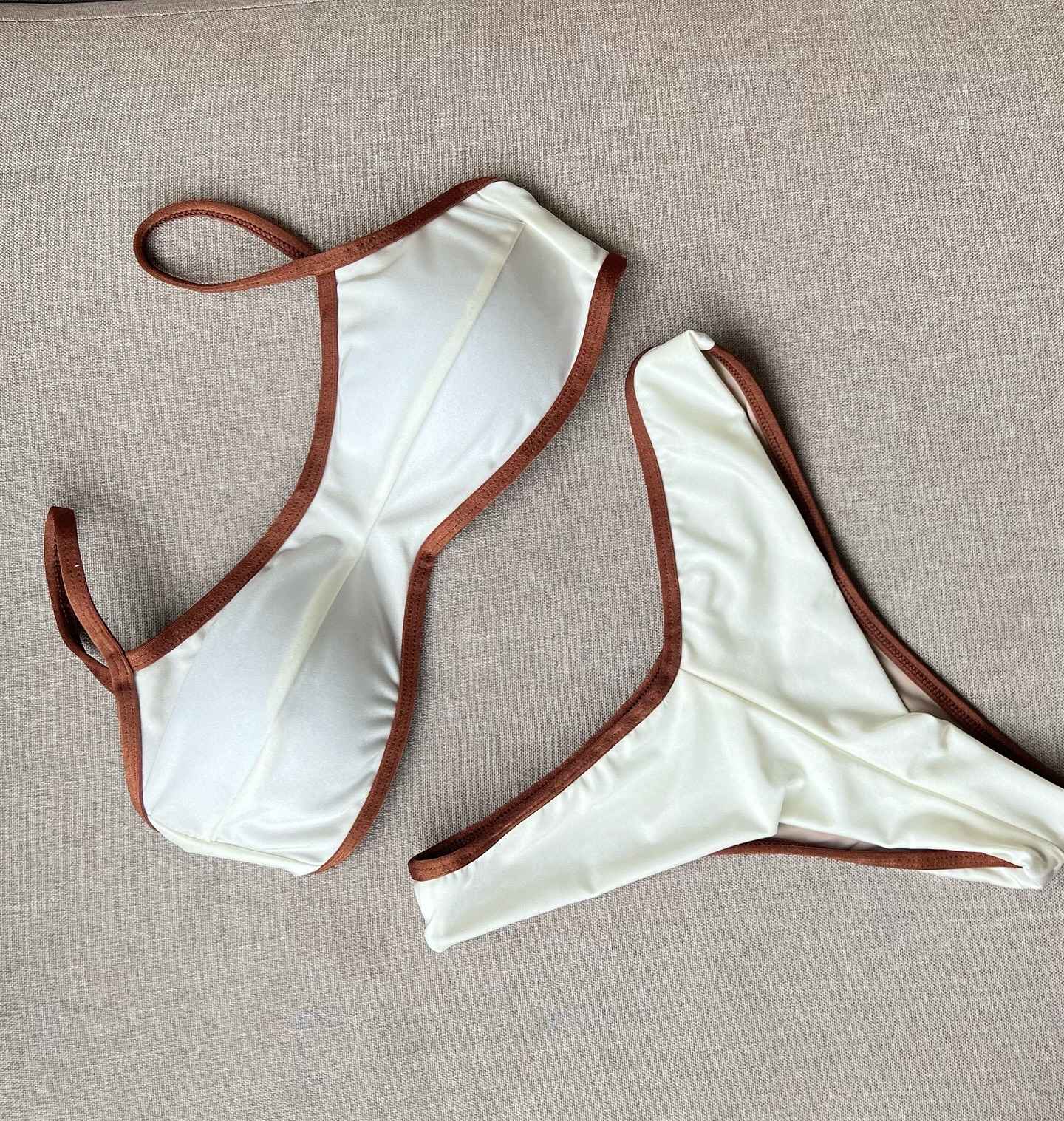 2025Sexy Bikini Women Swimsuit Female Swimwear Bandeau Biquini Thong Bathing Suit Shiny Swimming Suits Halter Bodysuit Beachwear