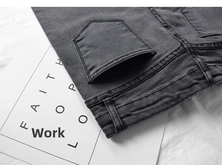 Plus Size High Waist Black Jeans Women's Spring Autumn Fashion Slim Fit Nine Point Cotton Denim Pants with Button Decoration