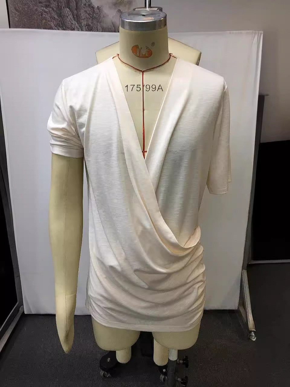 Men's Summer Plain T-shirt Short-sleeved Loose Casual V Neck Pullover Tees Fashion Daily Vacation All Match Tops Male Streetwear