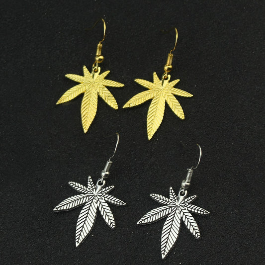 Fashion Weed Herb Charm Necklace for Women Men Maple Leaf Necklace Hip Hop Chains Pendant Jewelry Gift Wholesale Collares