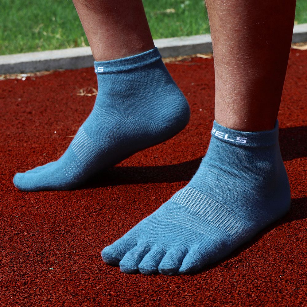 WRELS 1 Pair of New Quick-drying, Sweat-wicking, Breathable CoolMax Split-toe Sports Socks for Marathon Running Fitness Cycling