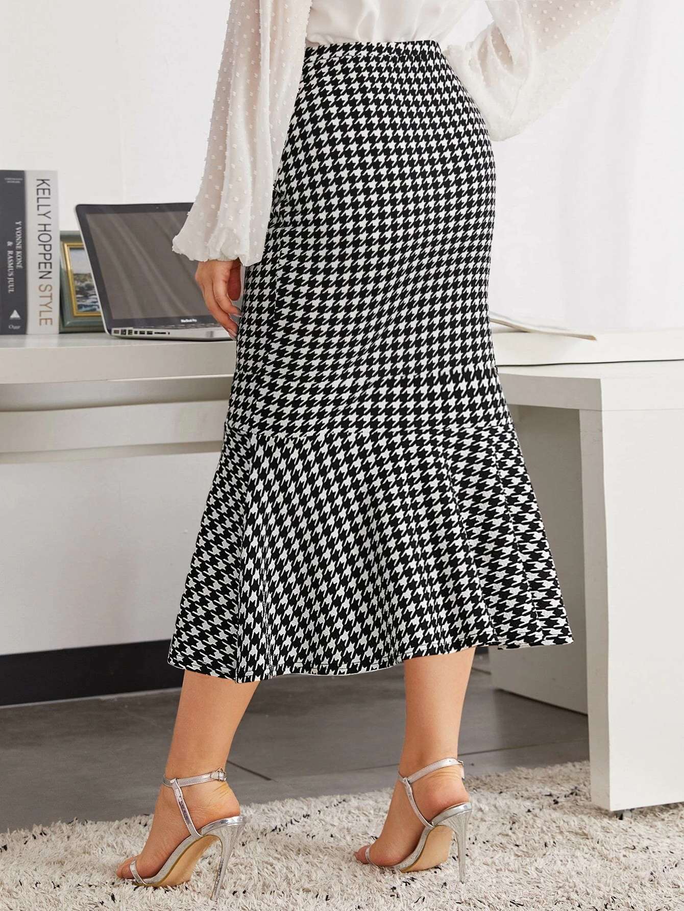 Women's fashionable ruffled hem houndstooth skirt, elegant and fashionable for autumn and winter