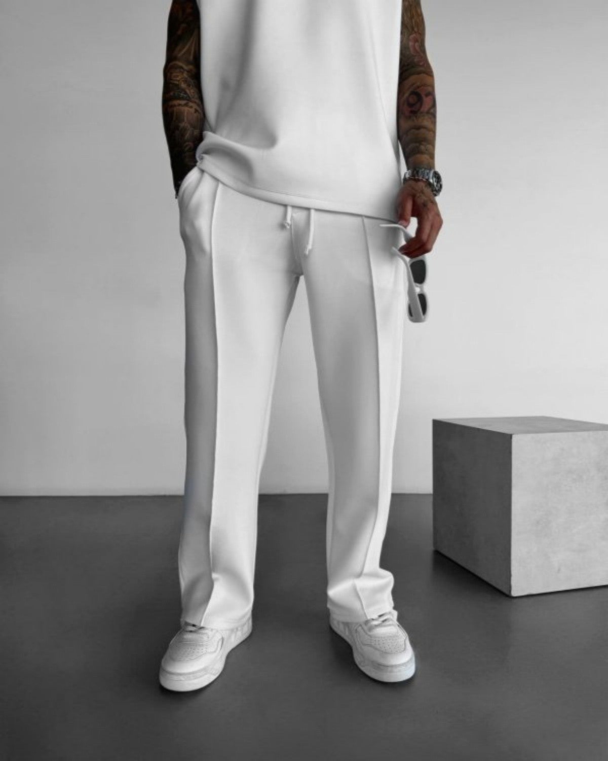 2025 Spring and summer men's new four seasons loose straight tube sports casual pants comfortable suit pants drawstring waistban