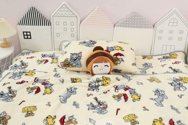 Disney Stitch Blanket Warm Flannel Blanket Pillowcase Office Nap Blanket Air Conditioning Blanket Student Blanket Bed Sheet