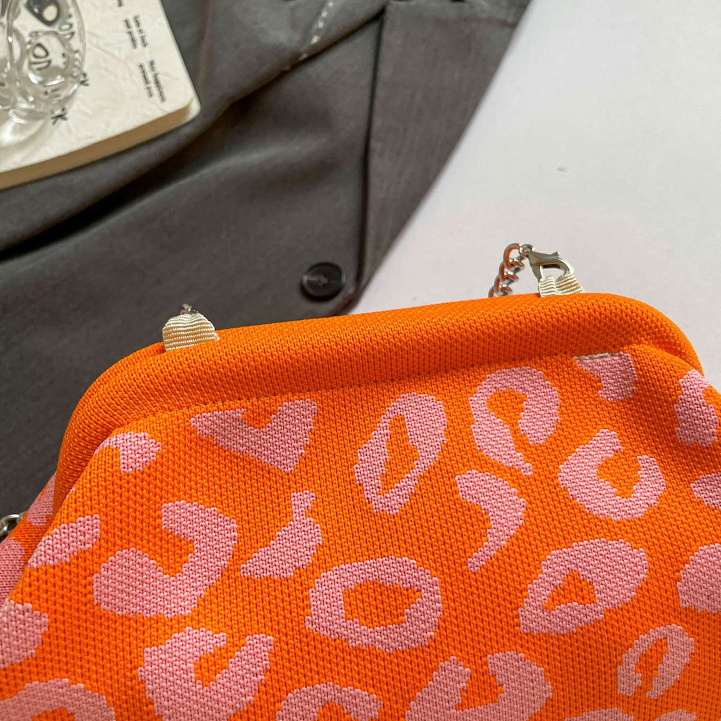 Dopamine Leopard Print Clutch Bag with Detachable Strap Leopard Print Shoulder Bag Leopard Crossbody Bag for Modern Ladies