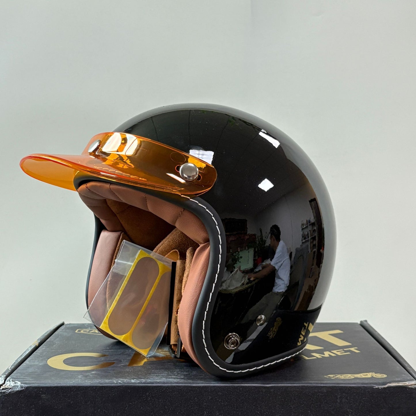 Retro Small Dock Helmet Electric Vehicle Cap Ladies Motorcycle Three-Quarter Helmet Vintage Headgear for Women