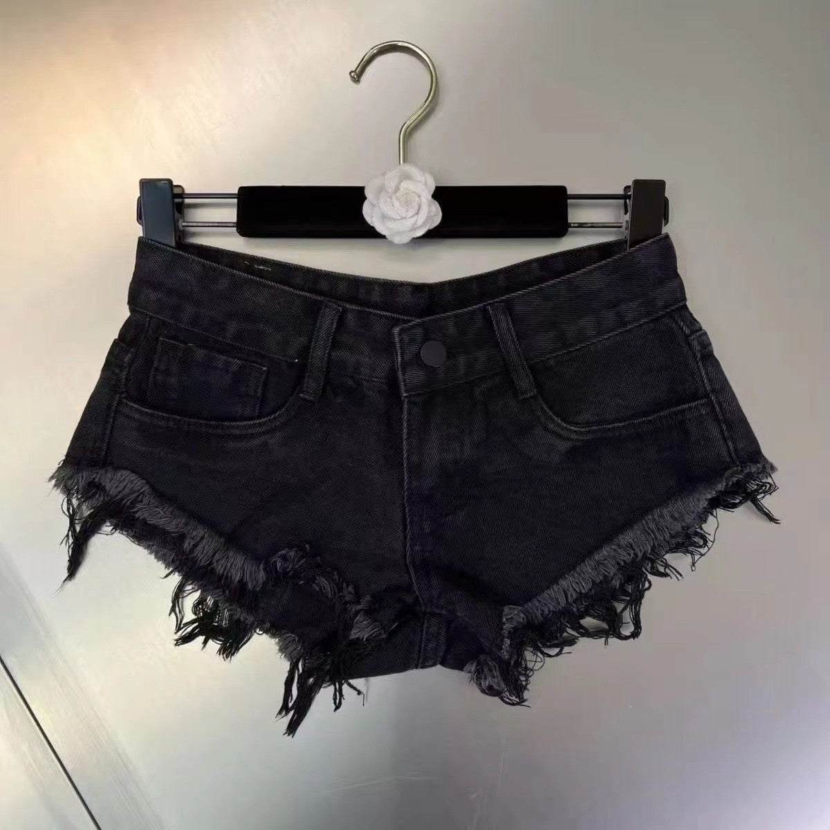 Slimming Skinny Denim Hot Pants - Vintage Wash Ultra Low-Rise Distressed Y2K Sexy Shorts for Baddie Street Style