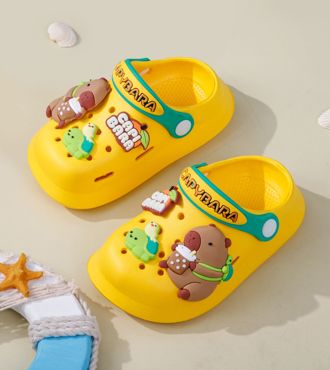 Cute Capybara Summer Kids' Garden Clogs Shoes Boys & Girls Beach Sandal Kids Lightweight Breathable Slip On Baby Slippers