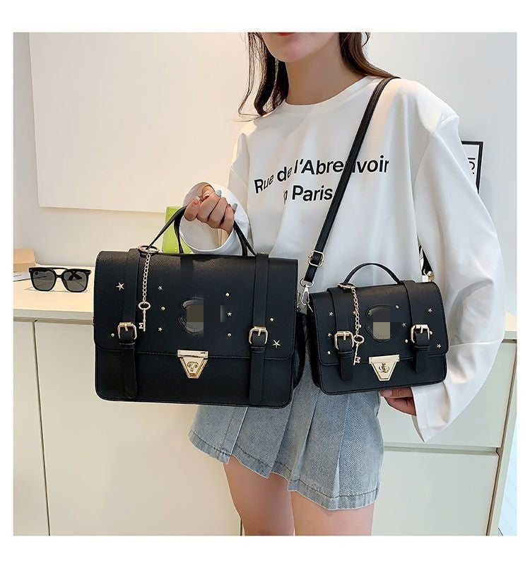 Magic Academy Style Cambridge Bag Handheld Crossbody British Style Postman Bag